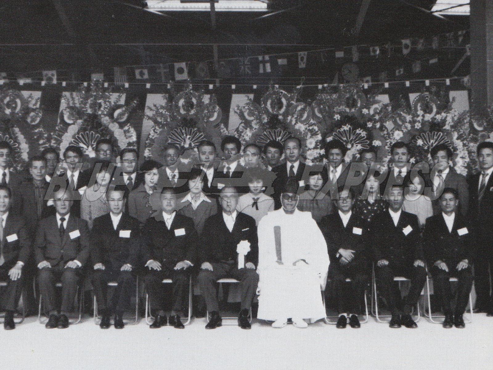 北四国運輸倉庫株式会社｜私たちは新しく始まる時と空間を超えて高品質の総合物流システムを創造する創業100年を超える歴史を持つ香川県物流業界のパイオニア企業です